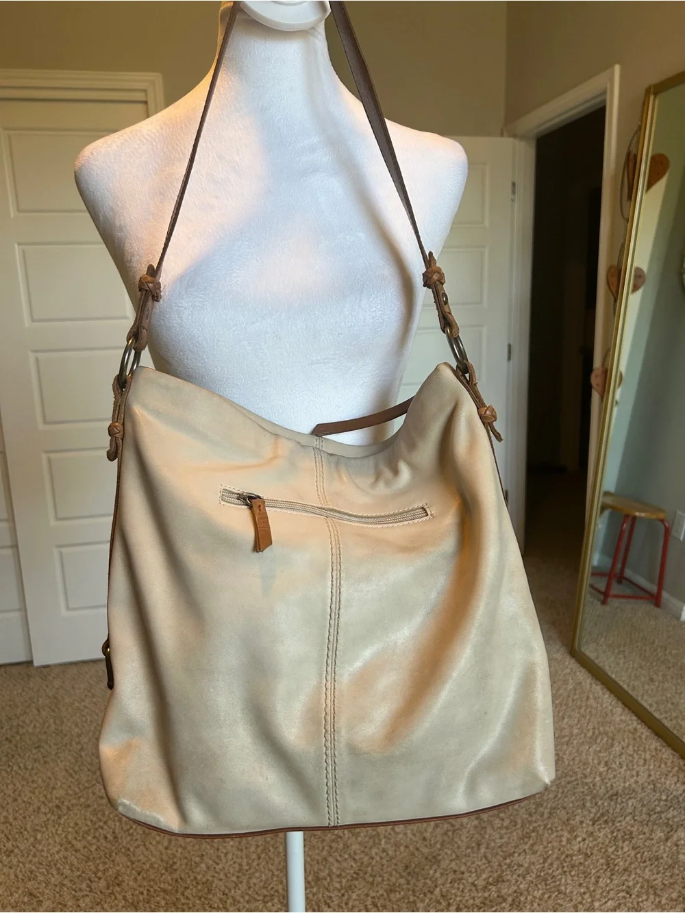 The Sak Ashland Leather Bucket Hobo Shoulder Bag Slouchy Boho Coastal Cream